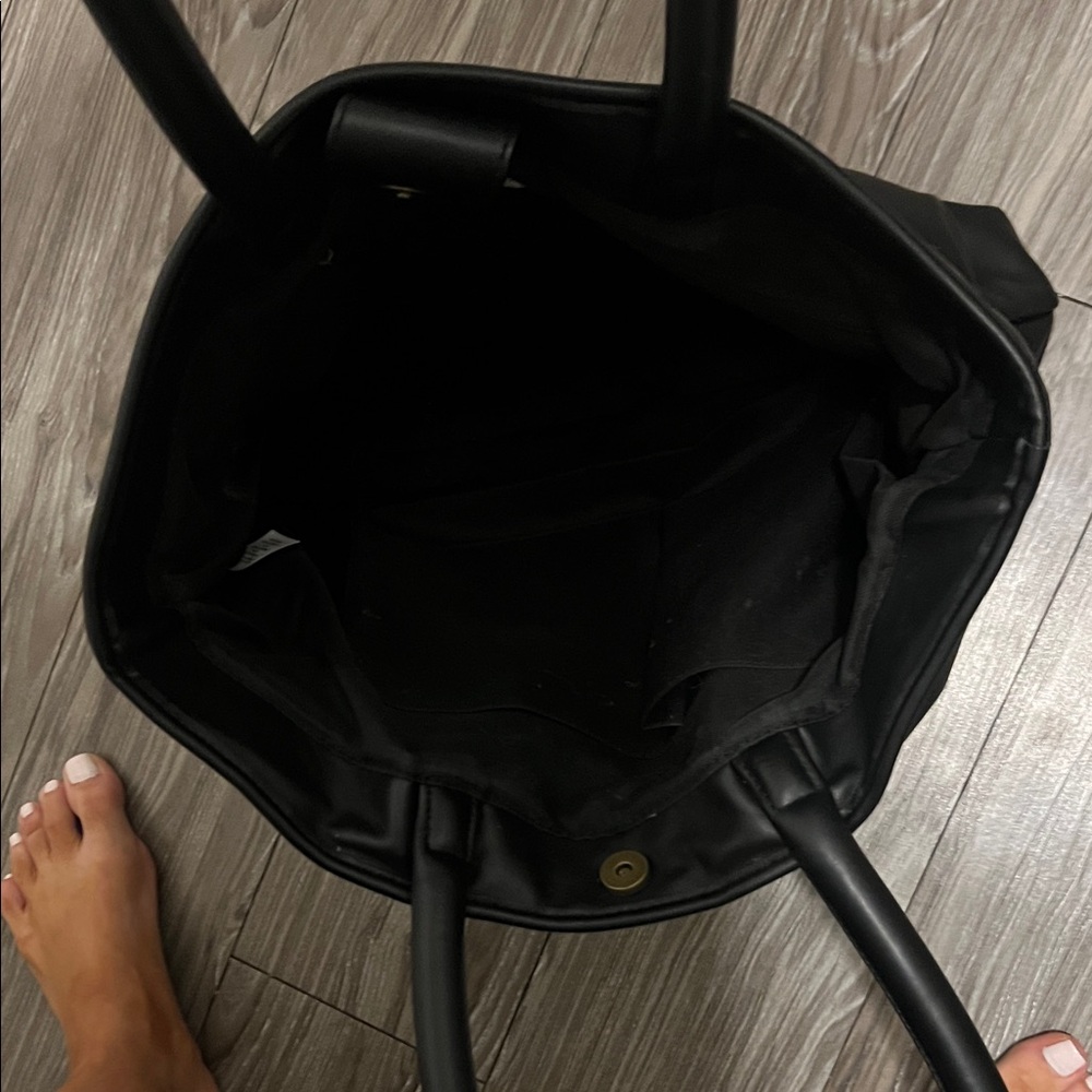 Universal Thread Black Tote Bag - image 3